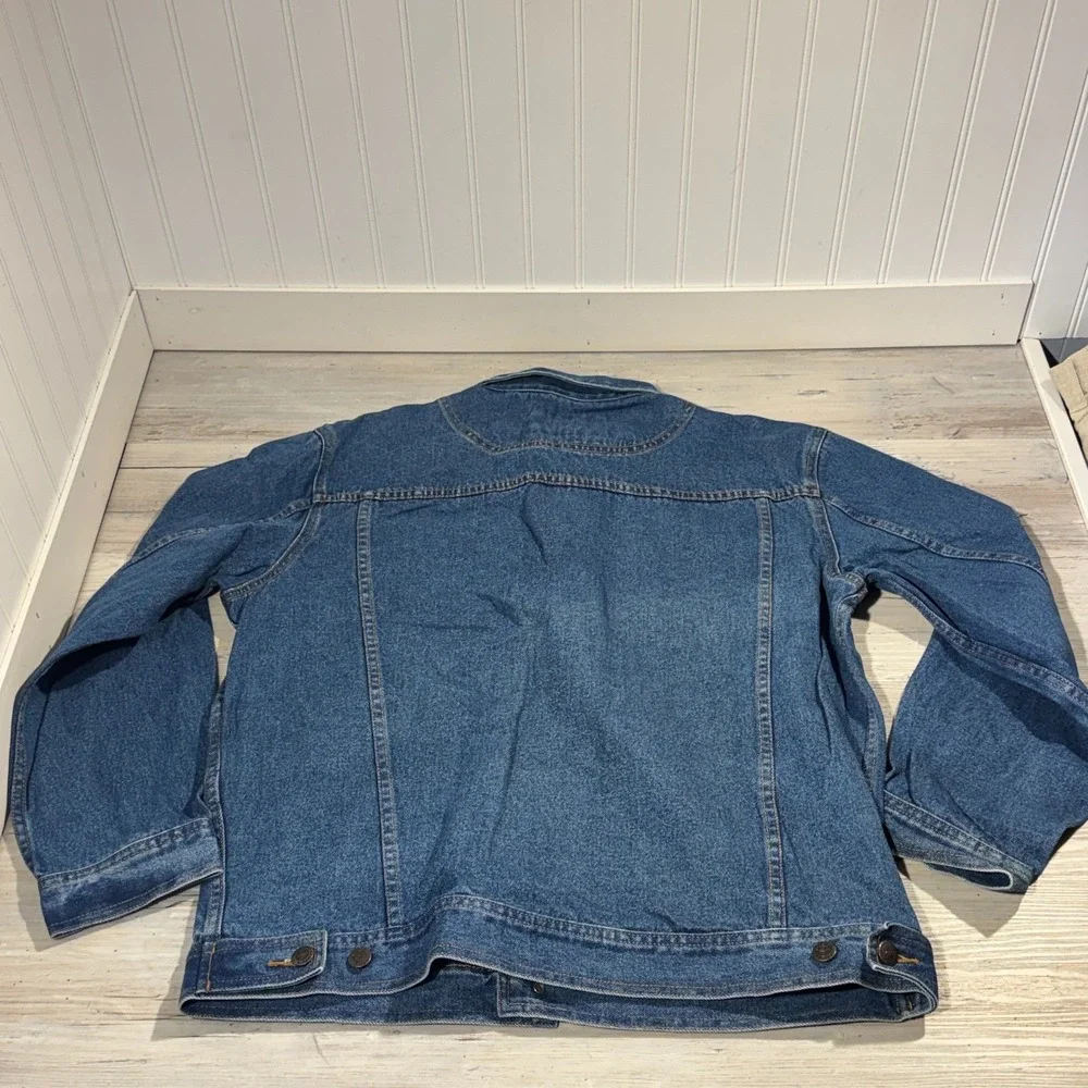Vintage‎ Roundy Ridge size M Men's Blue Denim Button Up Trucker Jean Jacket